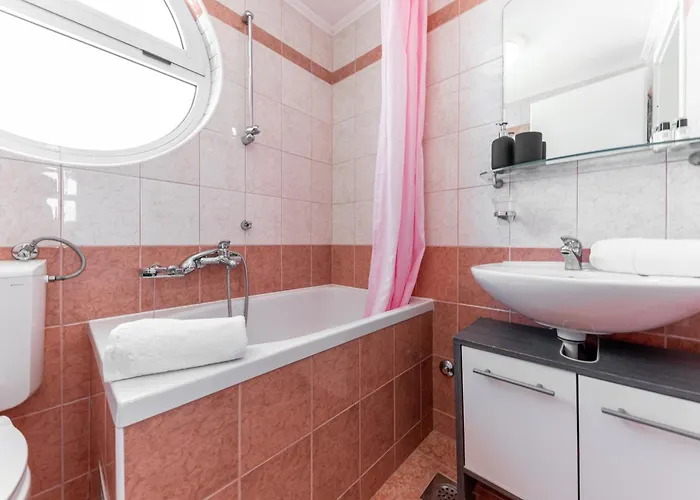 Rossa Apartament *